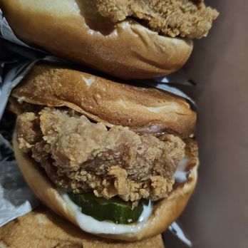 Wallace Chicken - 3 burgers for 10. Sweet,large pickle - Fast Food Near Me - West Covina, California Wallace Chicken - 3 burgers for 10. Sweet,large pickle - Fast Food Near Me - West Covina, California