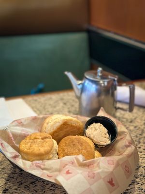 Lucille's Smokehouse Bar-B-Que by null
