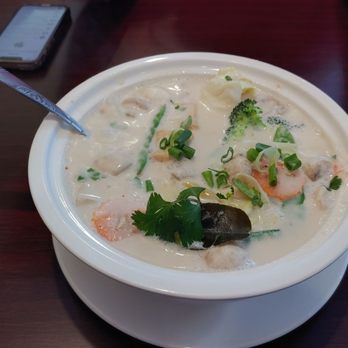 Dan Thai - Tom Kha Veggie no chicken broth. Amazing vegetarian soup. - Thai Near Me - Schaumburg, Illinois Dan Thai - Tom Kha Veggie no chicken broth. Amazing vegetarian soup. - Thai Near Me - Schaumburg, Illinois