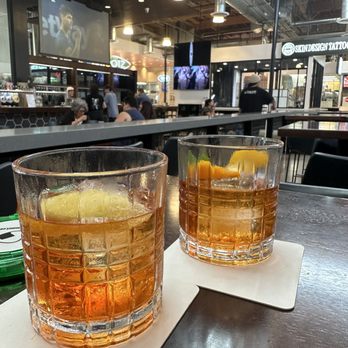 Rodeo Bar - Old fashioned, gold roger - Cocktail Bars Near Me - Stanton, California