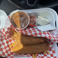 Harris' Smokehouse BBQ - Catfish and Chips w/ beans
