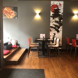 Unagi Sushi - Inside