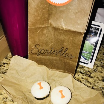 Sprinkles Plano - Puppcakes!!!!!! Ziggy loves them!!! - Desserts Near Me - Plano, Texas Sprinkles Plano - Puppcakes!!!!!! Ziggy loves them!!! - Desserts Near Me - Plano, Texas