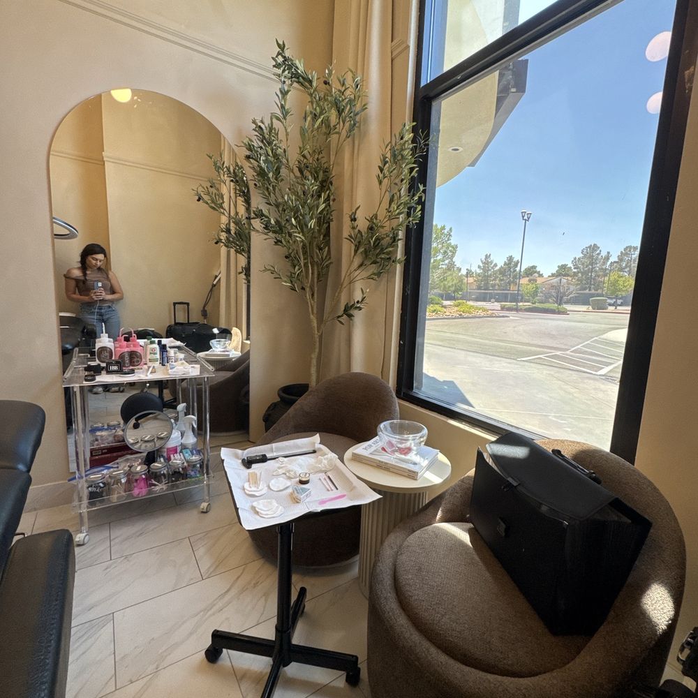 Haley Carmody Artistry - The room. - Permanent Makeup Near Me - La Jolla, California Haley Carmody Artistry - The room. - Permanent Makeup Near Me - La Jolla, California