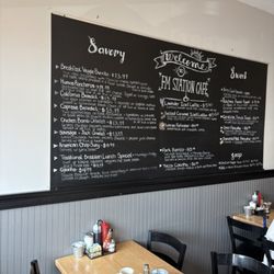 FM Station Cafe