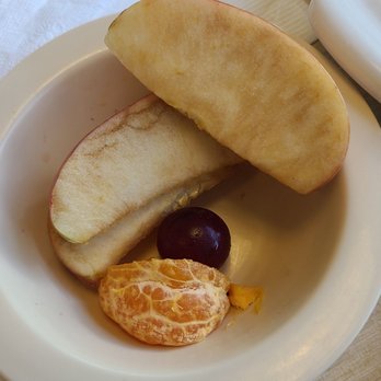Huddle House - This is how the fruit bowl came out. - Diners Near Me - New Haven, Indiana Huddle House - This is how the fruit bowl came out. - Diners Near Me - New Haven, Indiana