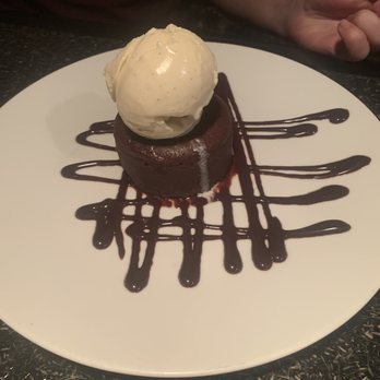 Rosewood Grill - Chocolate cake - New American Near Me - Hudson, Ohio
