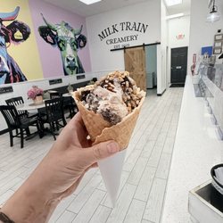 Milk Train Creamery - Yummy moose tracks, hot huge and peanuts
