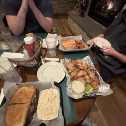 Courtyard Bar/ Restaurant - The Tony, paddy melt and garlic parm wings