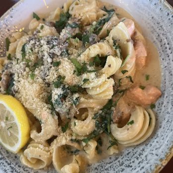 Sharps Roasthouse - Salmon pasta - American Near Me - SeaTac, Washington