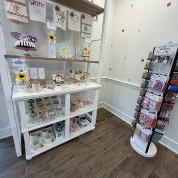 Nothing Bundt Cakes - Inside- Mother's Day gifts and candles - Bakeries Near Me - Vallejo, California
