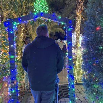 Johannessen Lights - Holiday Decorating Services Near Me - Winter Park, Florida