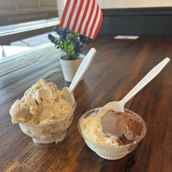 Brooker's Founding Flavors - A cup of two scoops on the left and a single scoop with two half scoops on the right. - Ice Cream & Frozen Yogurt Near Me - Chandler, Arizona