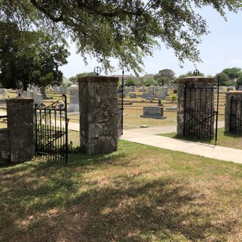 Immanual Lutheran - Entrance - Funeral Services & Cemeteries Near Me - Pflugerville, Texas Immanual Lutheran - Entrance - Funeral Services & Cemeteries Near Me - Pflugerville, Texas