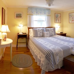 Beach House Oceanfront Bed & Breakfast