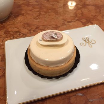 Méert - Vanilla tart - Tea Rooms Near Me - Brussels, BRU