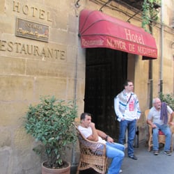 Posada Mayor de Migueloa - Hotel Side Entrance