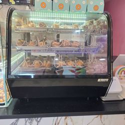 Mochi Balls & Dubai Chocolate Bars