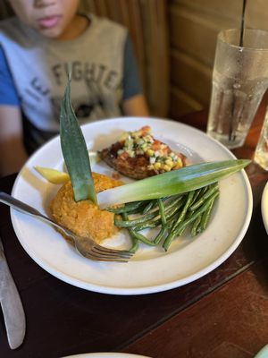 Bahama Breeze by null