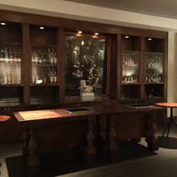Bar - downstairs lounge