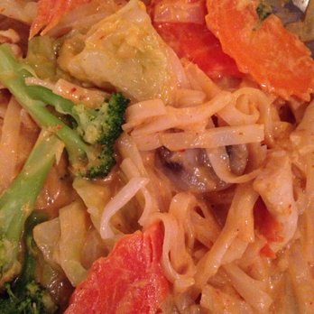 Ta Ra Rin Thai Cuisine - Curry Noodle! - Thai Near Me - Eugene, Oregon