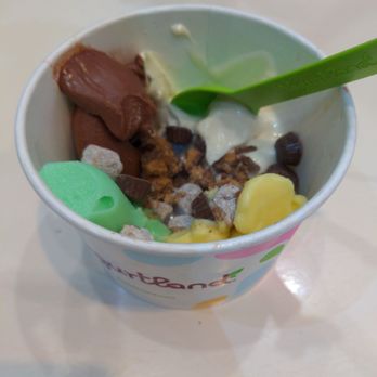 Yogurtland - Soft serve - Ice Cream & Frozen Yogurt Near Me - Encino, California Yogurtland - Soft serve - Ice Cream & Frozen Yogurt Near Me - Encino, California