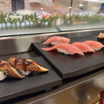 Sushi Zanmai - Unagi x 2, chutoro x 3, otoro x1 and toro negi x 1. I didn't like the toro negi at all. Dec 2025 - Sushi Bars Near Me - Los Angeles, California