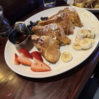 Village Tavern - French Toast with Fruit (including Village Hash Browns) - New American Near Me - Scottsdale, Arizona Village Tavern - French Toast with Fruit (including Village Hash Browns) - New American Near Me - Scottsdale, Arizona