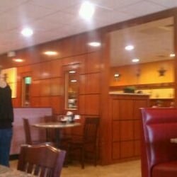 Las Palmeras - Not the typical decor, it is classier.