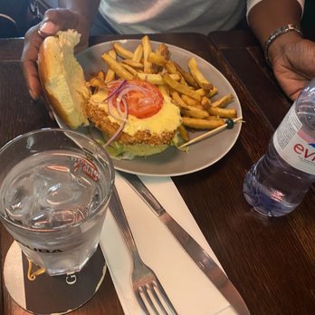 The Freedom Pub - Pubs Near Me - Paris, 75 The Freedom Pub - Pubs Near Me - Paris, 75