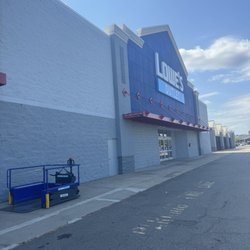 Lowe's - Location on e Main Street in Meriden Ct