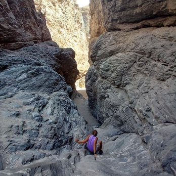 Painted Canyon - Scooting down - Hiking Near Me - Mecca, California