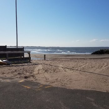 East Wharf Beach - Local Flavor Near Me - Madison Center, Connecticut