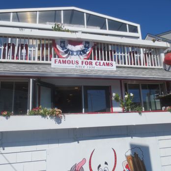 Flo's Clam Shack - Seafood Near Me - Middletown, Rhode Island