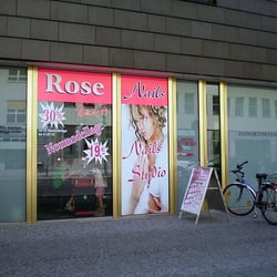 Rose Nails