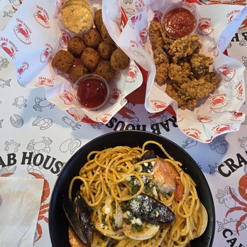 Crab House - I really enjoyed the seafood spaghetti. Above are the two appetisers - Seafood Near Me - Modesto, California Crab House - I really enjoyed the seafood spaghetti. Above are the two appetisers - Seafood Near Me - Modesto, California