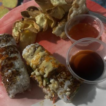 BluWave Sushi - Sushi Bars Near Me - Tampa, Florida