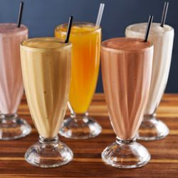 Malecón Express Restaurant - Mango, Passion Fruit, Strawberry, Soarsop Shakes
