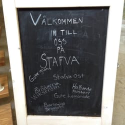 Stafva Gård - Här kan man köpa lokalproducerad ost, must, glass, öl och charkuterier etc