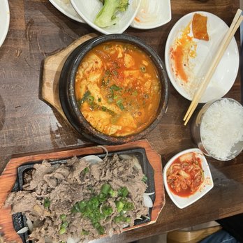Manna - Bulgogi beef and other dishes at the restaurant. - Korean Near Me - San Francisco, California Manna - Bulgogi beef and other dishes at the restaurant. - Korean Near Me - San Francisco, California
