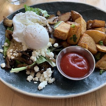 The Juniper Bistro - The mushroom toast - Canadian (New) Near Me - Banff, Alberta The Juniper Bistro - The mushroom toast - Canadian (New) Near Me - Banff, Alberta