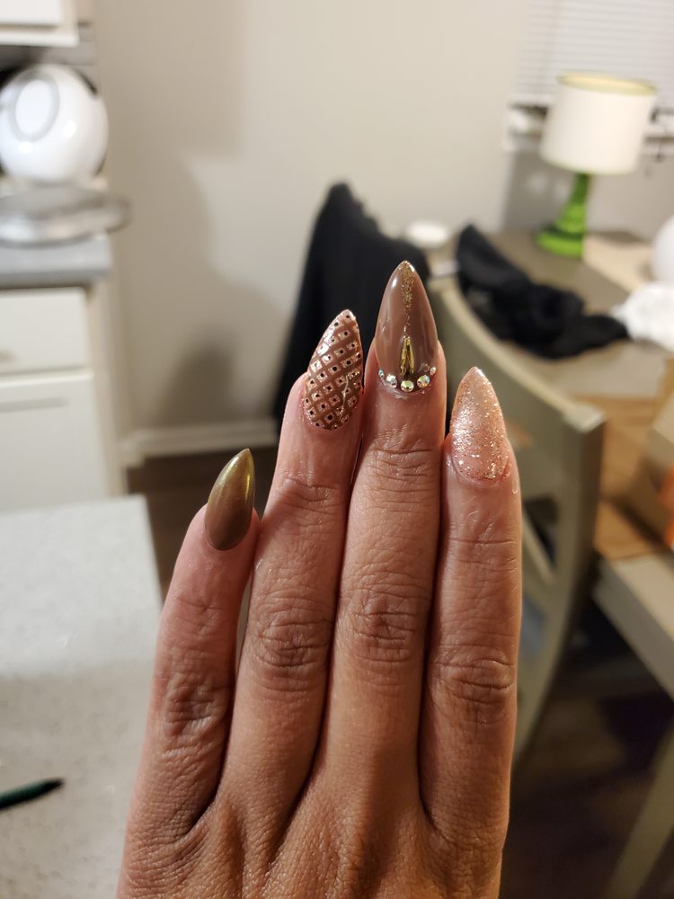 Zeda Nails and Spa
