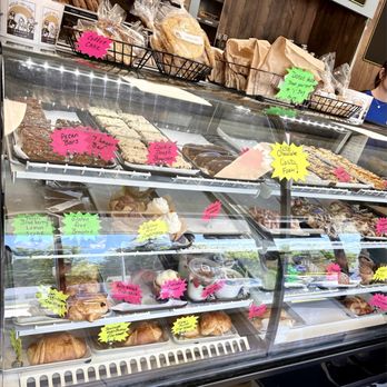 Hole In One - Display case - Donuts Near Me - Rockland, Massachusetts Hole In One - Display case - Donuts Near Me - Rockland, Massachusetts