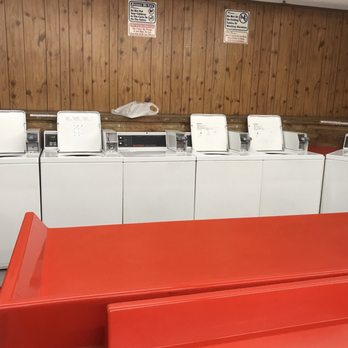 Friendly Wash & Dry - Washers and folding area - Local Services Near Me - San Lorenzo, California Friendly Wash & Dry - Washers and folding area - Local Services Near Me - San Lorenzo, California