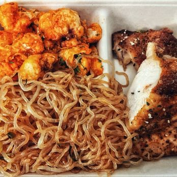 Erewhon - Rotisserie chicken with buffalo cauliflower and garlic noodles. - Organic Stores Near Me - Los Angeles, California Erewhon - Rotisserie chicken with buffalo cauliflower and garlic noodles. - Organic Stores Near Me - Los Angeles, California
