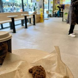 Oil-free chocolate chip cookie