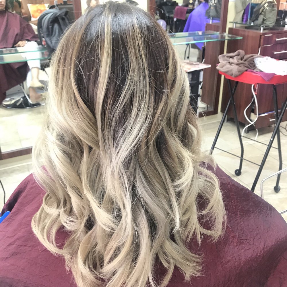 Sunshine Salon - Diane did a great job with my hair, I'm so In love with it. - Hair Salons Near Me - Carson, California