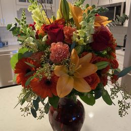 Beautiful seasonal arrangement with nice vase! Delivered next day! Beautiful seasonal arrangement with nice vase! Delivered next day!