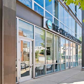 Chicago Dental Studio - Chicago Dental Studio in Lincoln Park, located on Fullerton Avenue in Chicago - Cosmetic Dentists Near Me - Chicago, Illinois Chicago Dental Studio - Chicago Dental Studio in Lincoln Park, located on Fullerton Avenue in Chicago - Cosmetic Dentists Near Me - Chicago, Illinois