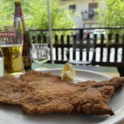 Trattoria Topo Gigio - Pork Milanese (fried, splayed pork cutlet) also comes in Beef or Turkey